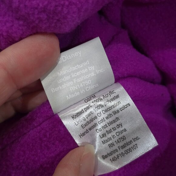 Disney Descendants ✦ Winter Hat & Gloves Set ✦ Pom-Pom Design Purple & Black - Picture 6 of 9